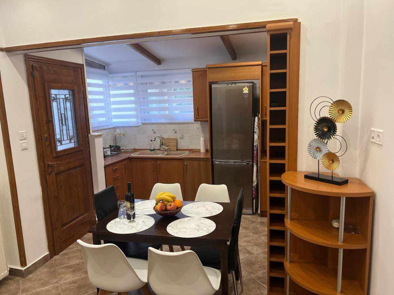 Dimitra'S Apartament Corinth エクステリア 写真
